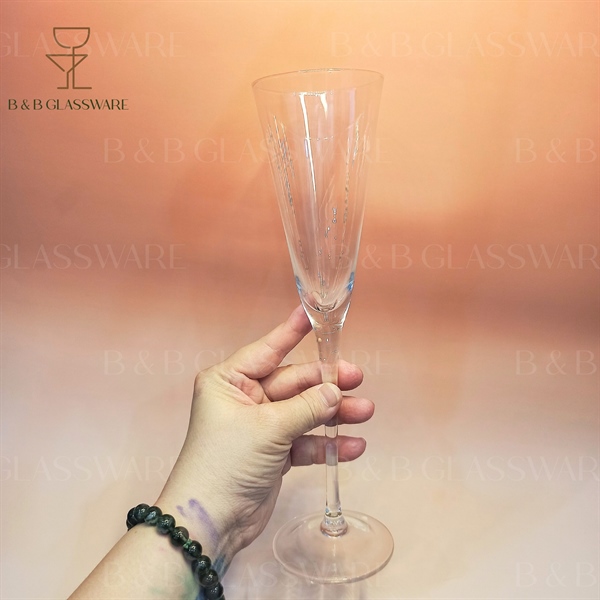 Ly V-Line-Champagne Flute 163ml 2