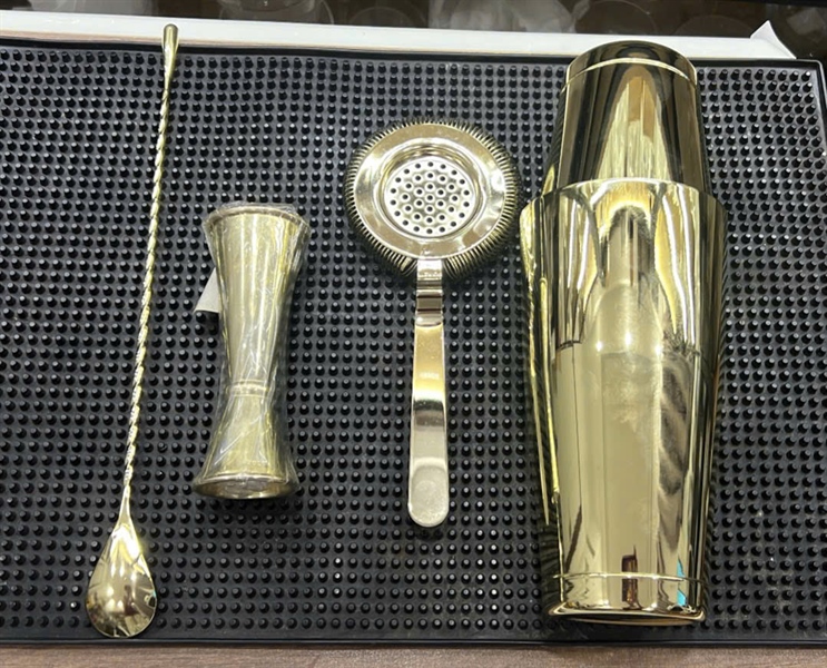 Bộ dụng cụ màu Gold 4 món