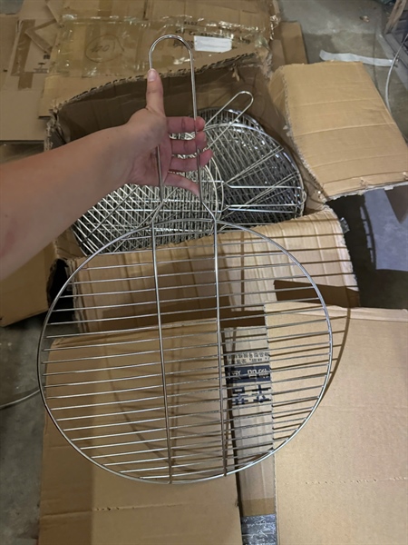 Vỉ Nướng Tròn Có Tay Cầm 3