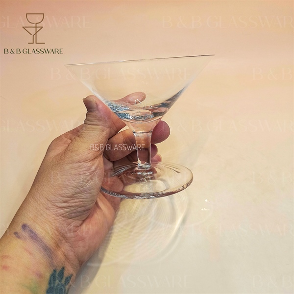 Ly Cocktail Martini Form Xòe Chân Ngắn - ảnh 2