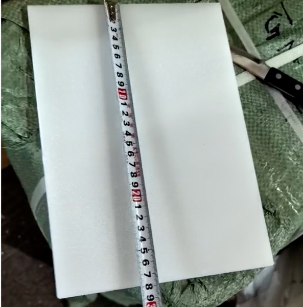 Thớt trắng 20cm x 28cm x 1cm size nhỏ - ảnh 2