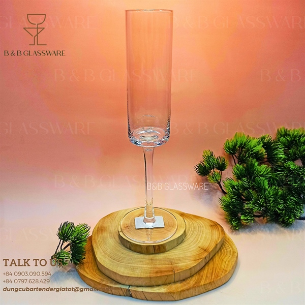 Ly Champagne Flute 195 CJ7719 0017a