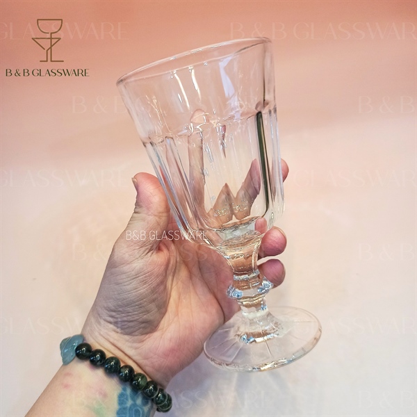 Ly Absinthe Có Chân - ảnh 2
